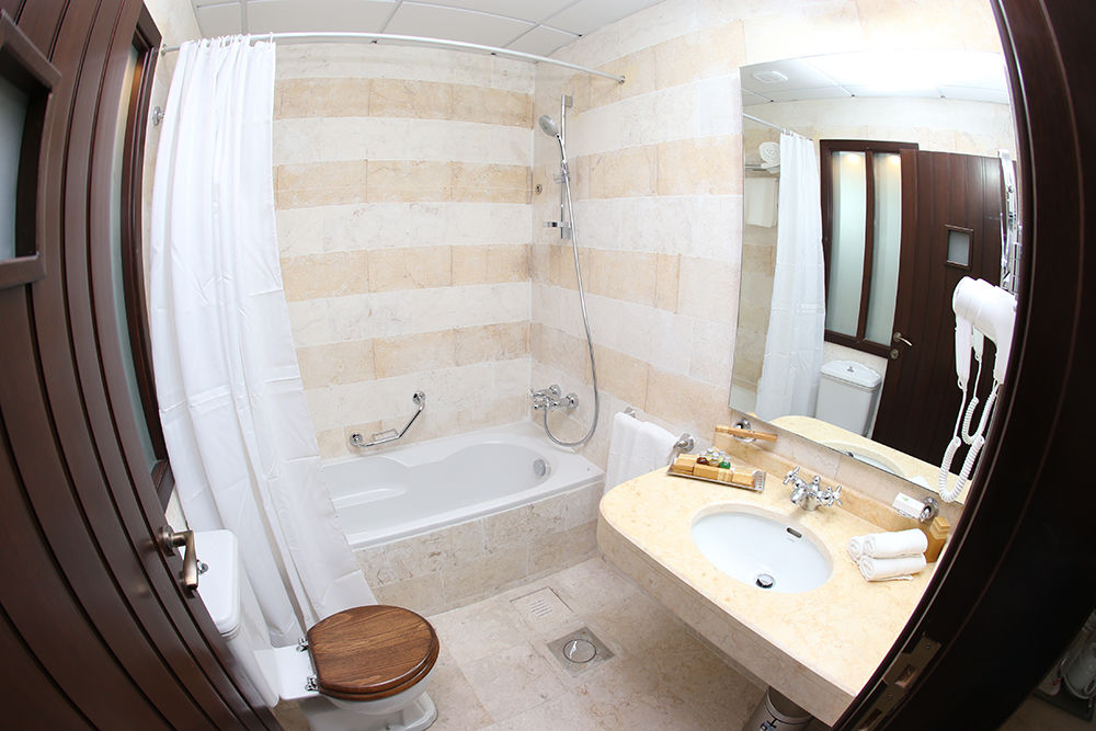 Assaha Ghobeiry Hotel Beirut Esterno foto