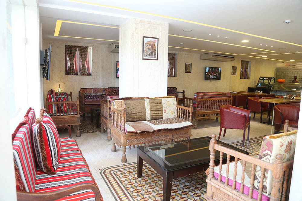 Assaha Ghobeiry Hotel Beirut Esterno foto